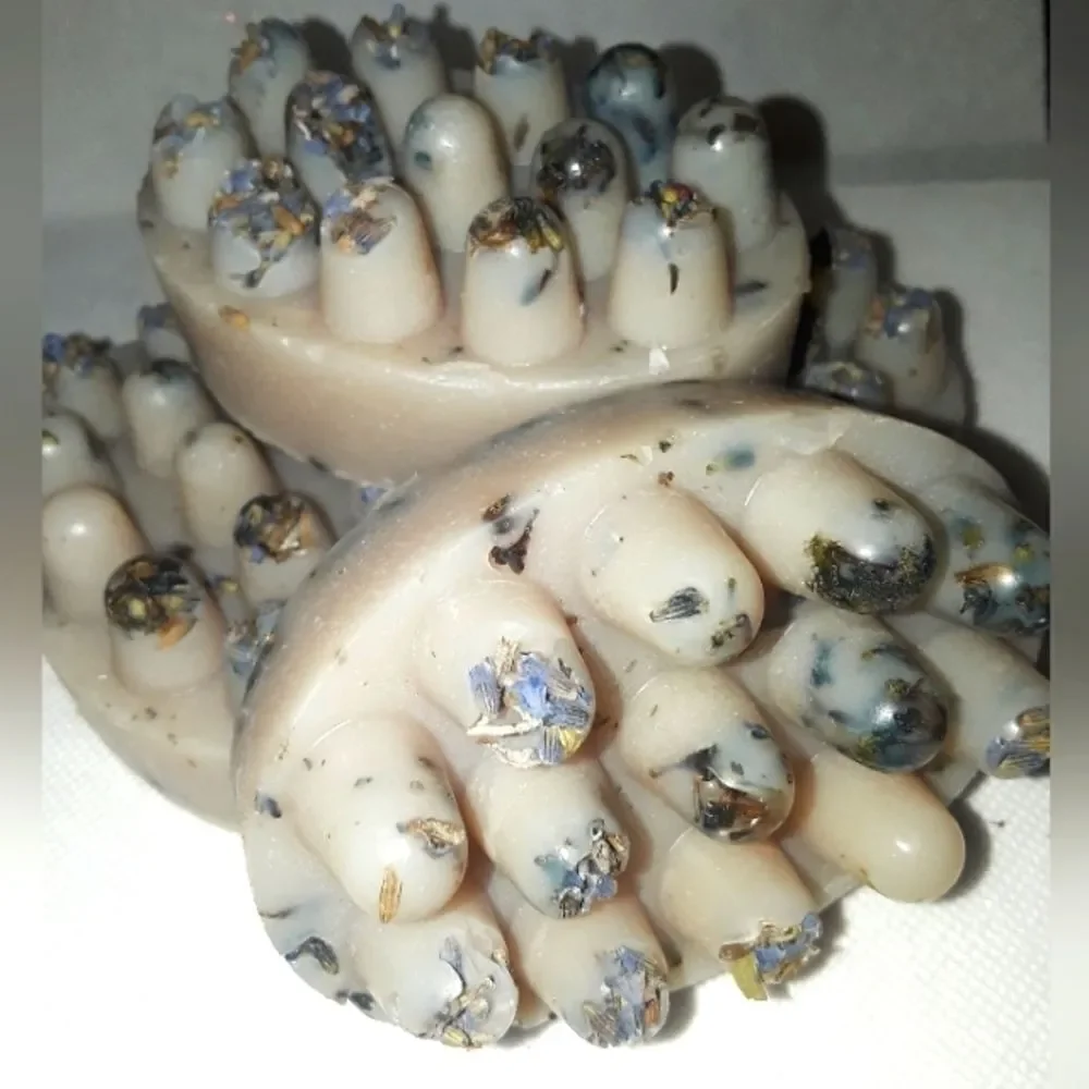 𝅺hand crafted Lavender Massage beauty bar